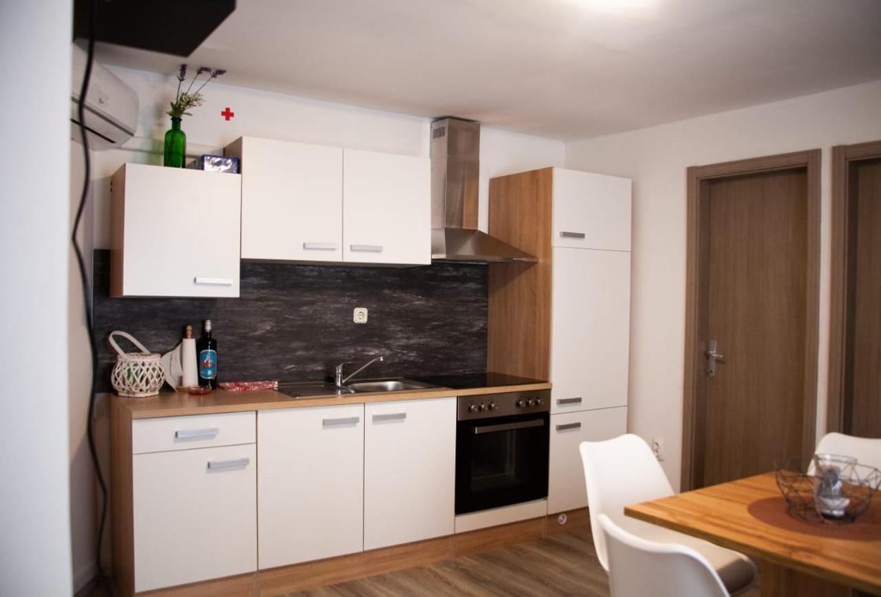 Amber In The Centar Apartment Kastela Ngoại thất bức ảnh